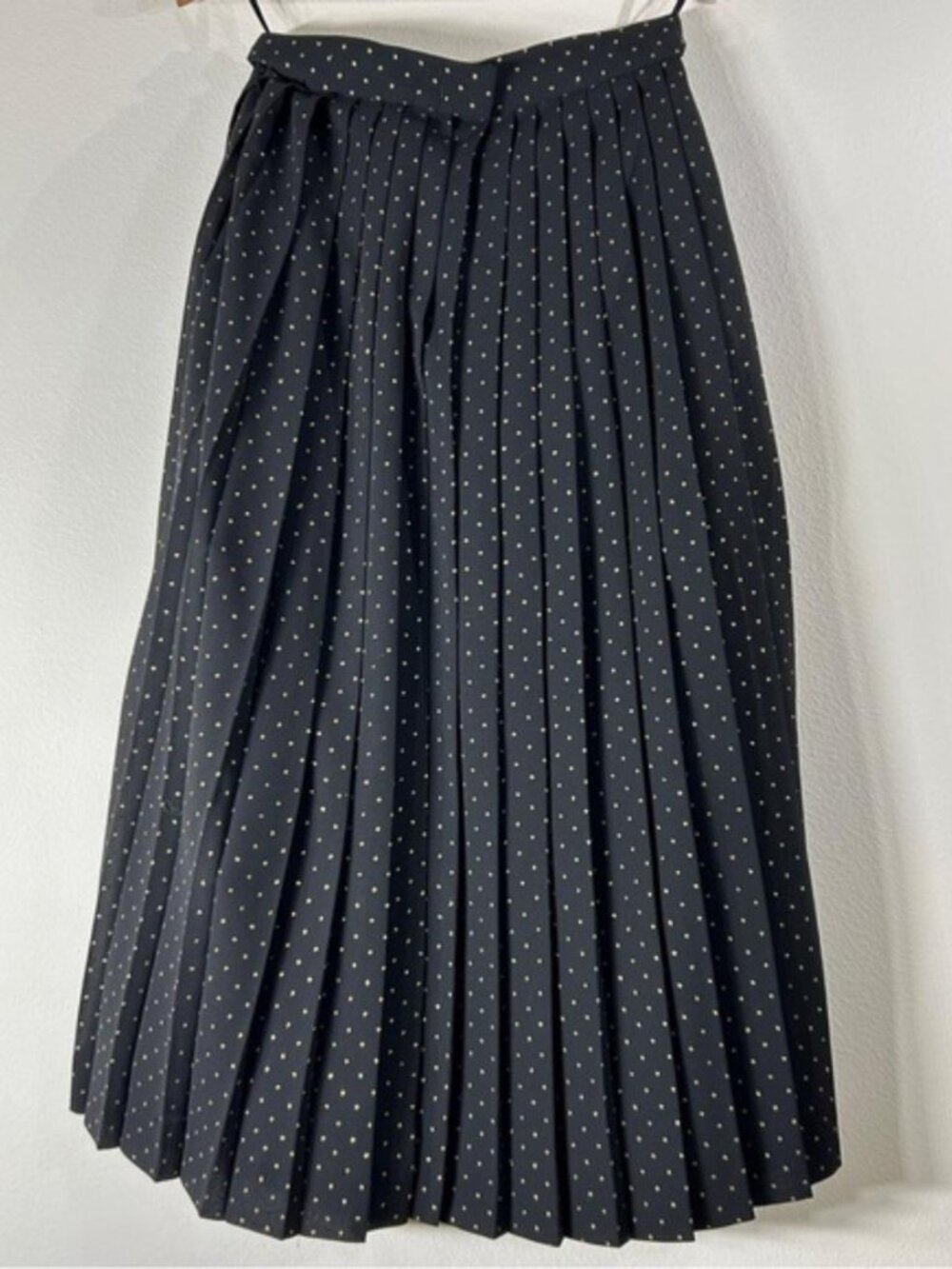 Vintage JH Collectibles Women's Black and Gold Pleated Maxi Skirt Size 12
